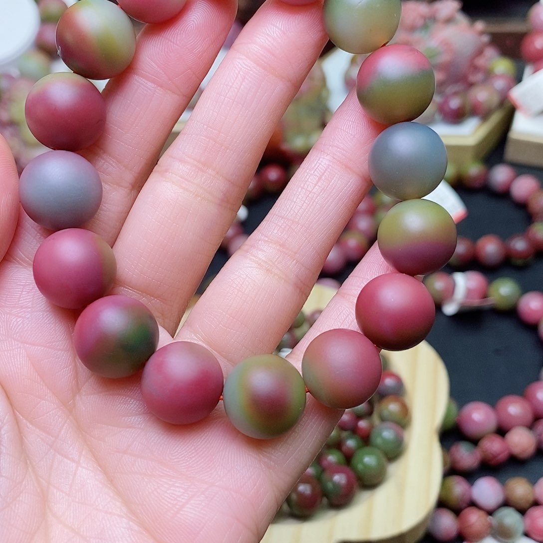 玛瑙/玉髓珠宝奇石未镶嵌雨***来盐源玛瑙定制