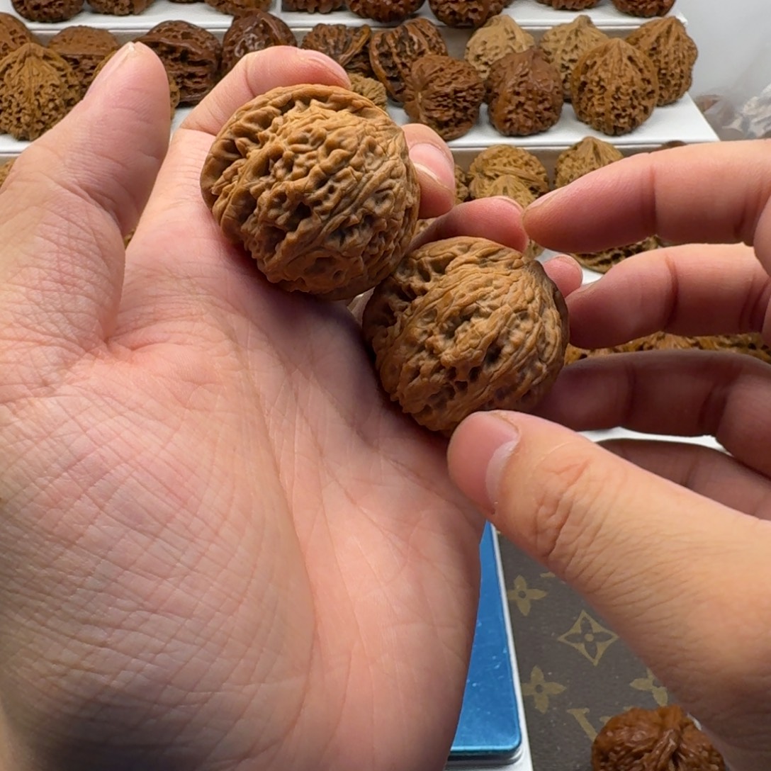 C***J吊坠文玩核桃堕龙