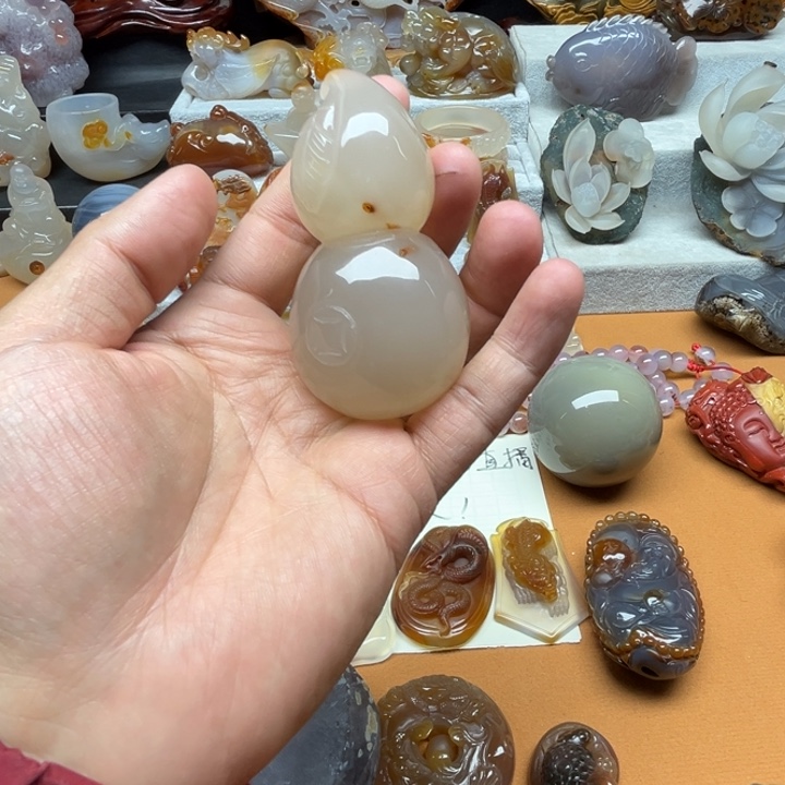 玛瑙/玉髓未镶嵌珠宝奇石