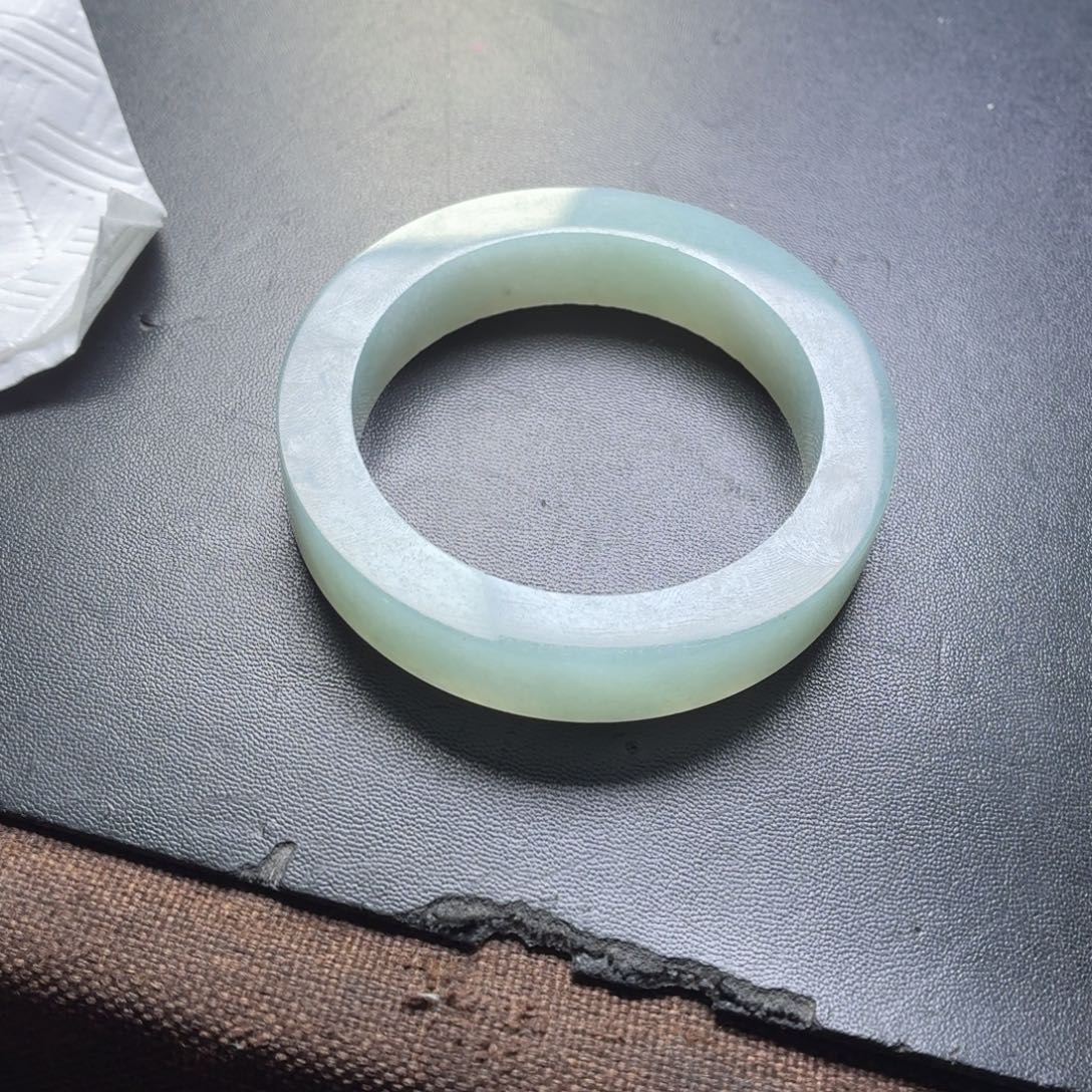 靖***橦定制翡翠未镶嵌翡翠手镯