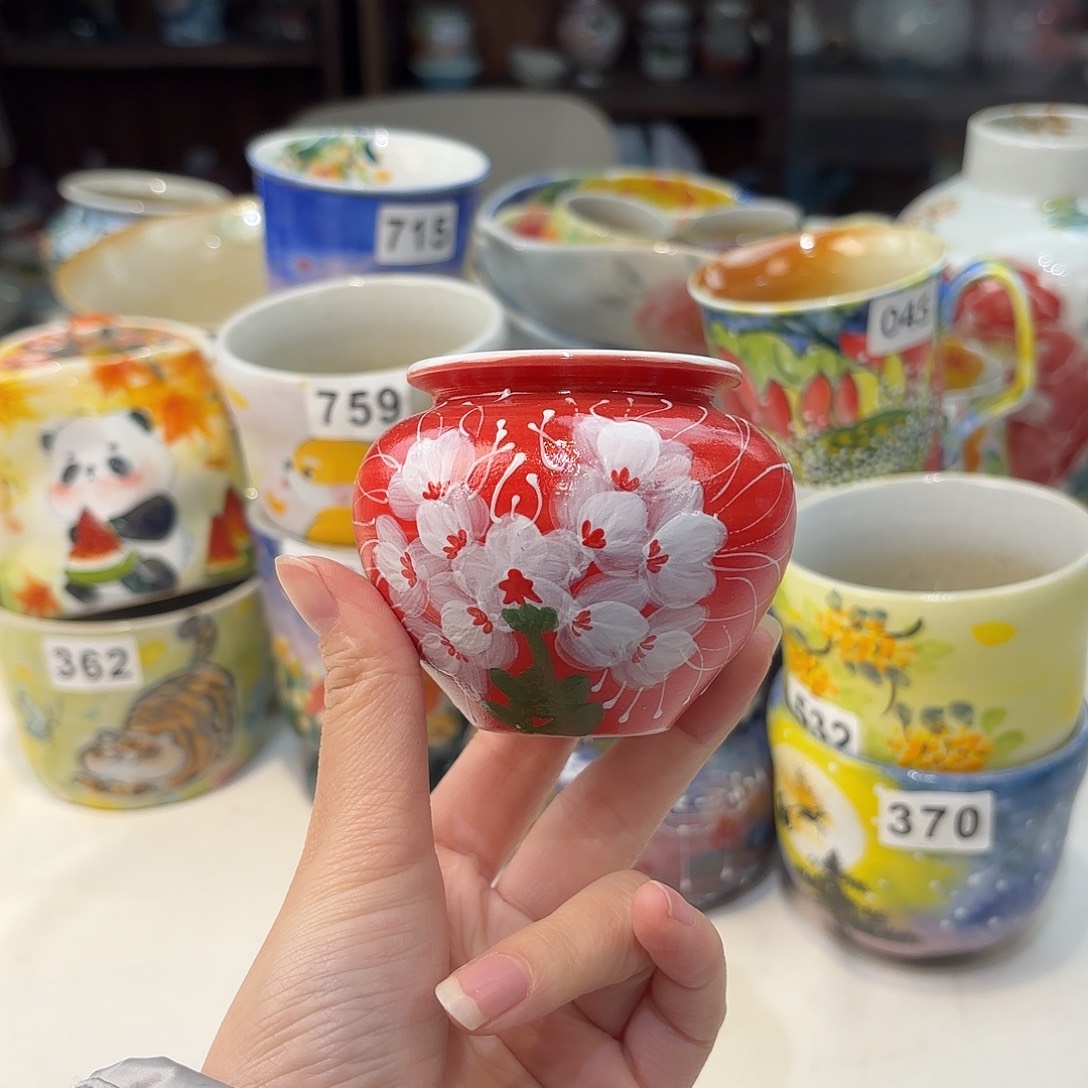 瓷片兔兔好可爱啊我