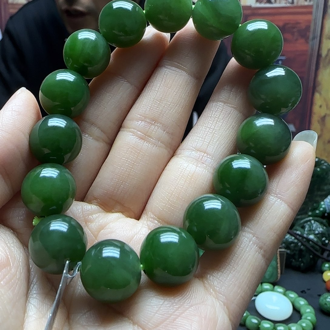 和田玉未镶嵌手串