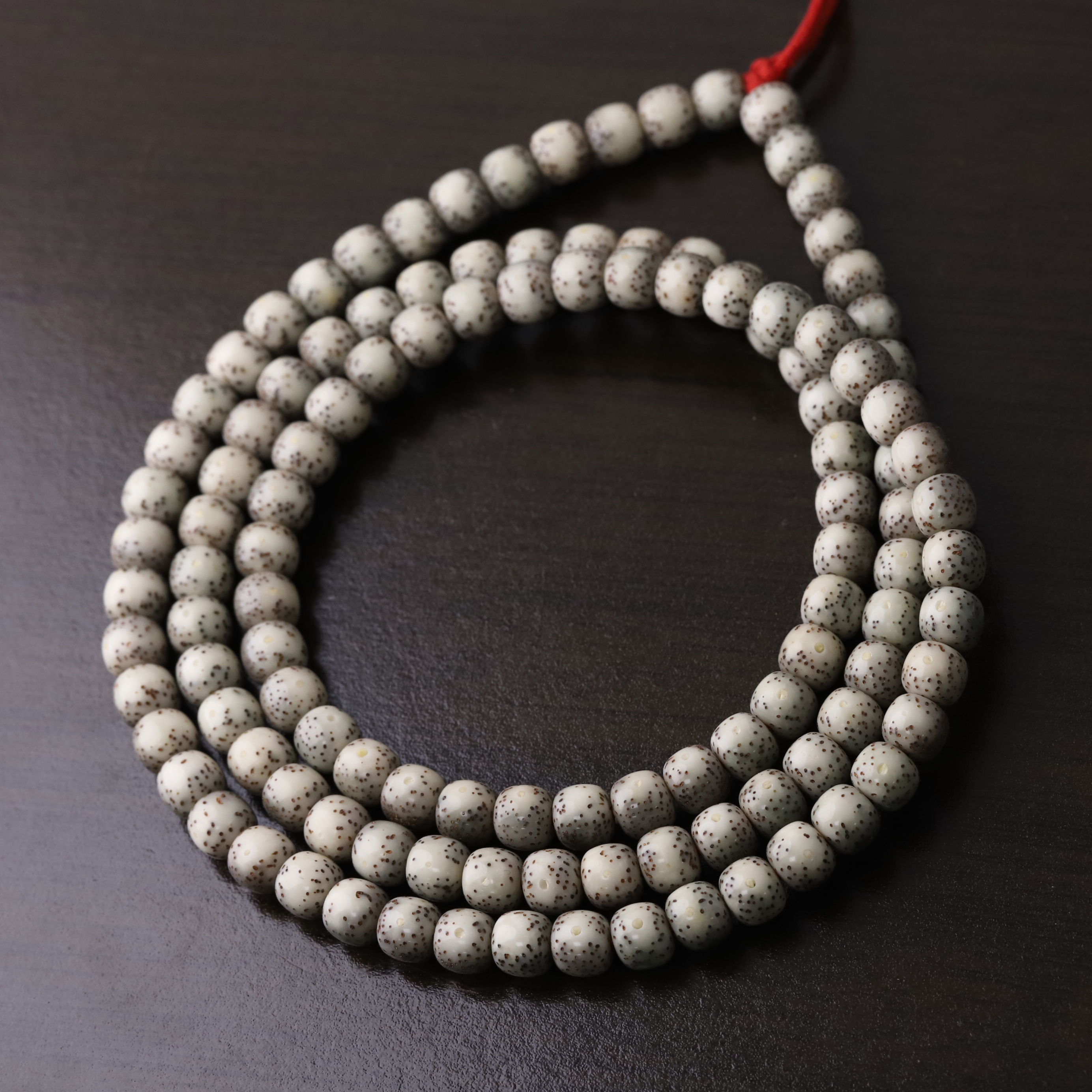 S8682-2【骨瓷糯冰】细星月留白星月菩提老型108文玩长串