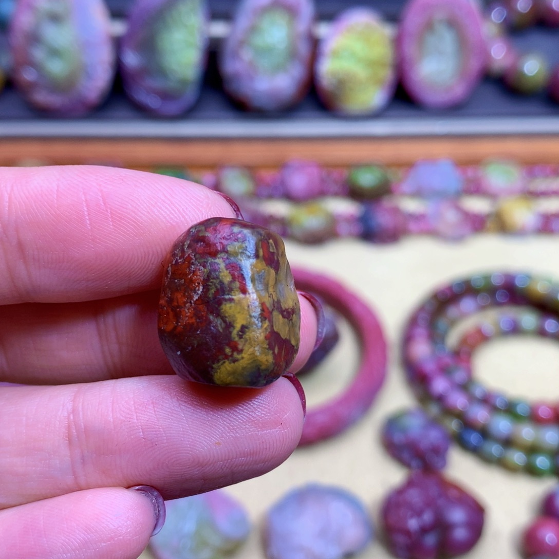 玛瑙未镶嵌挂件盐源