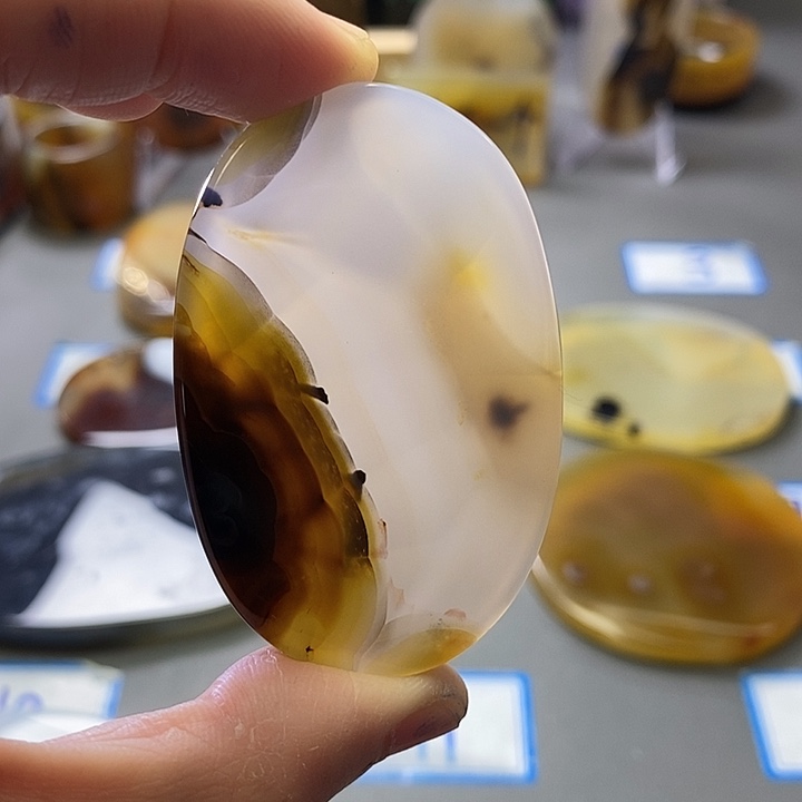 玛瑙/玉髓未镶嵌珠宝半成品