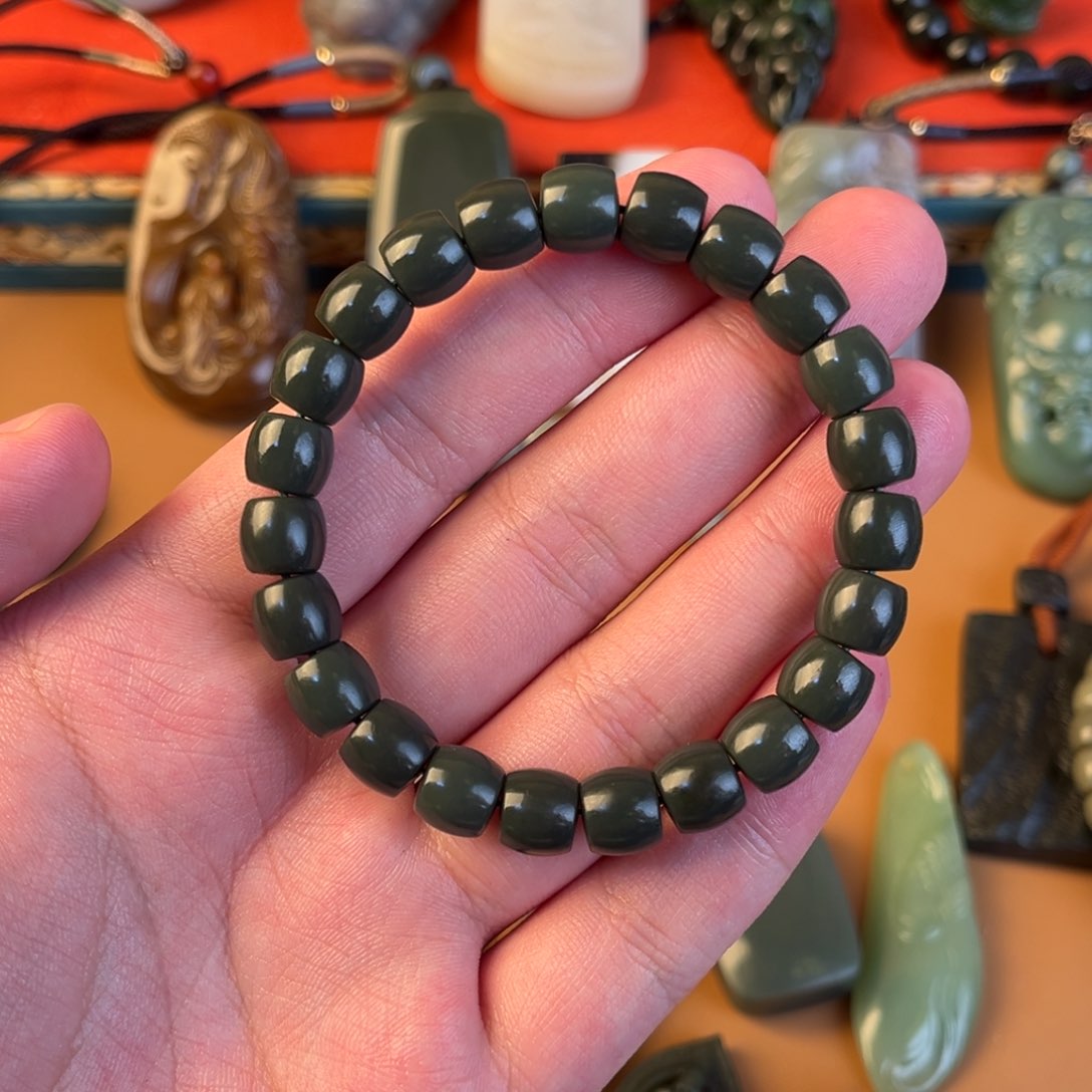 和田玉手链未镶嵌D****术