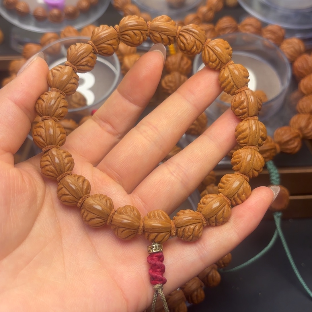 吊坠桃核野生红莲13➕尺寸