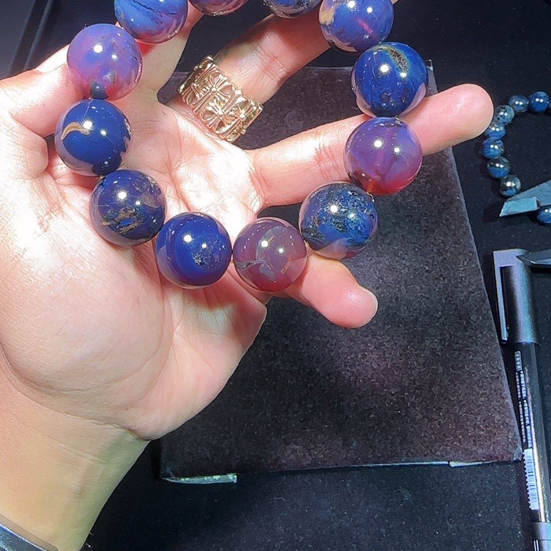 琥珀未镶嵌裸石琥珀