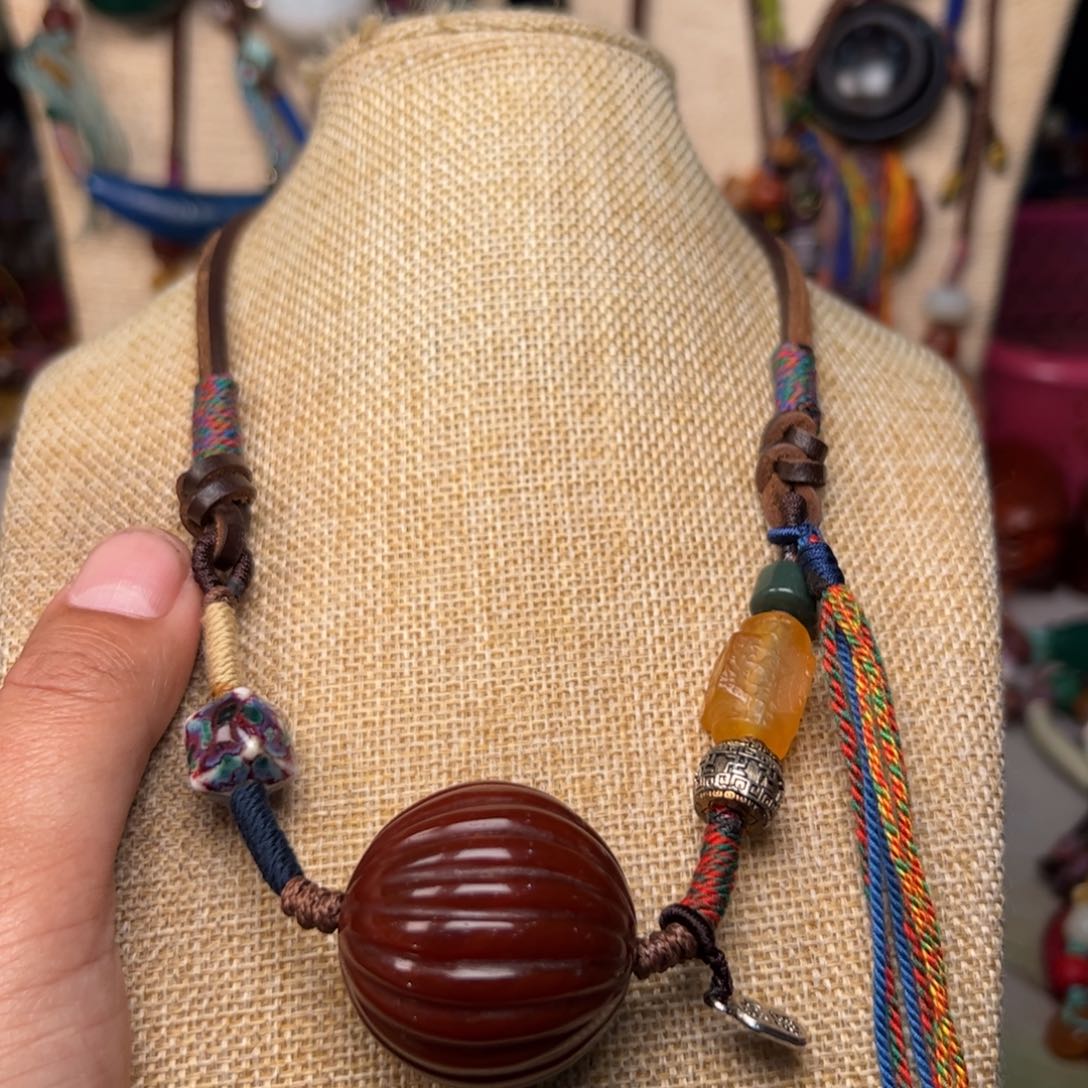 玛瑙/玉髓颈饰未镶嵌