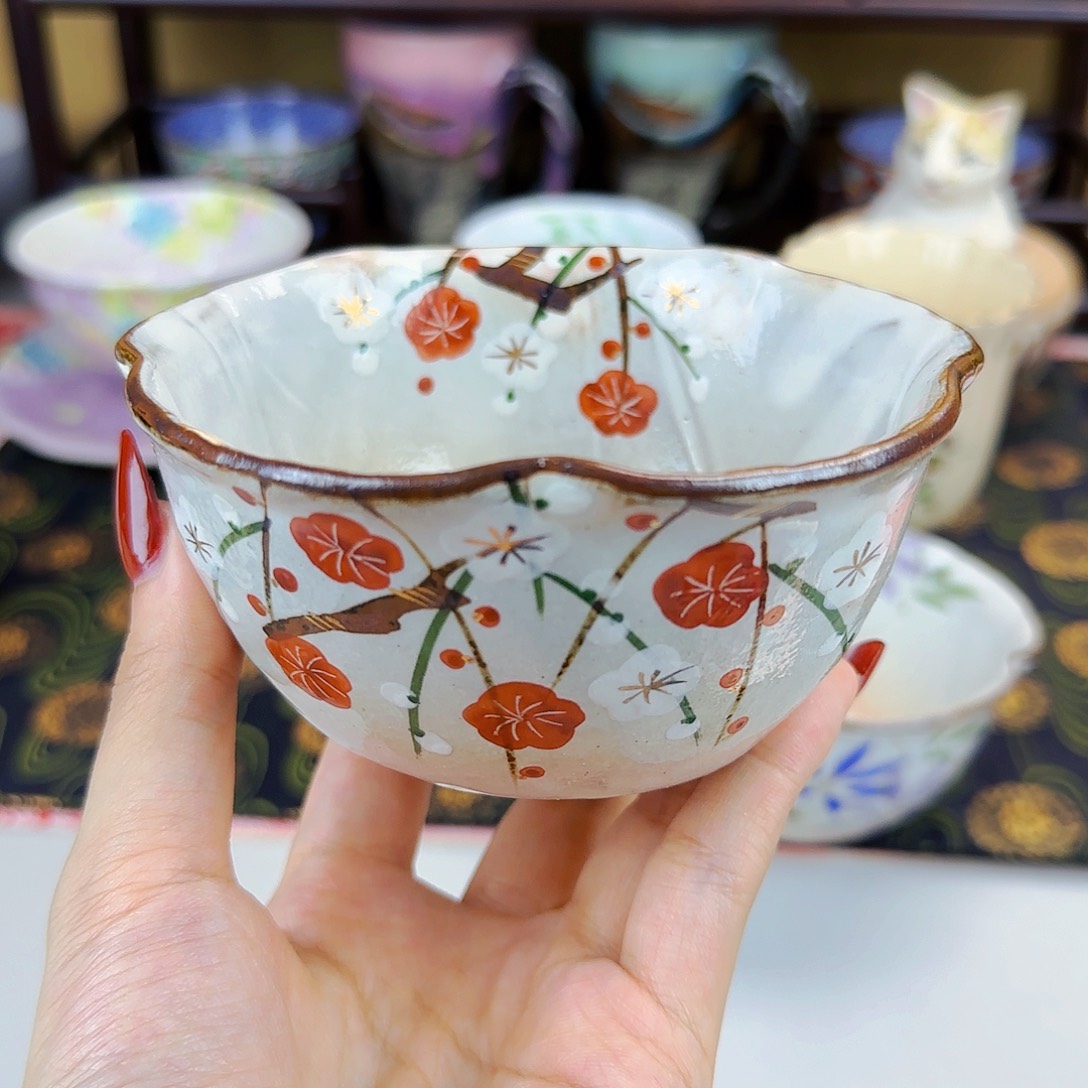 他家茶具瓷器真美！