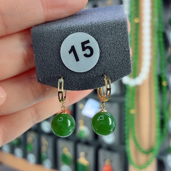 和田玉18K金镶嵌耳饰