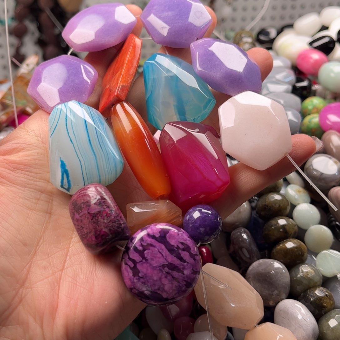 石英质玉珠宝奇石未镶嵌图