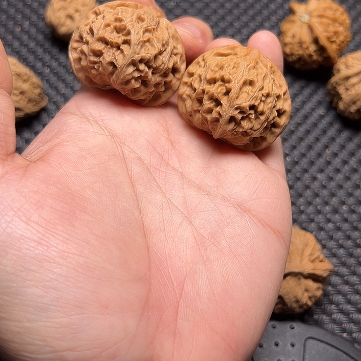 文玩核桃吊坠宫灯