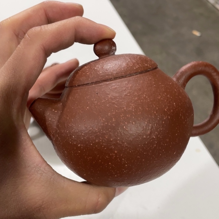 紫砂茶壶老厂紫砂壶一件。