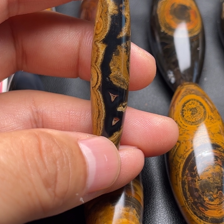 刚***h石英岩玉合金颈饰