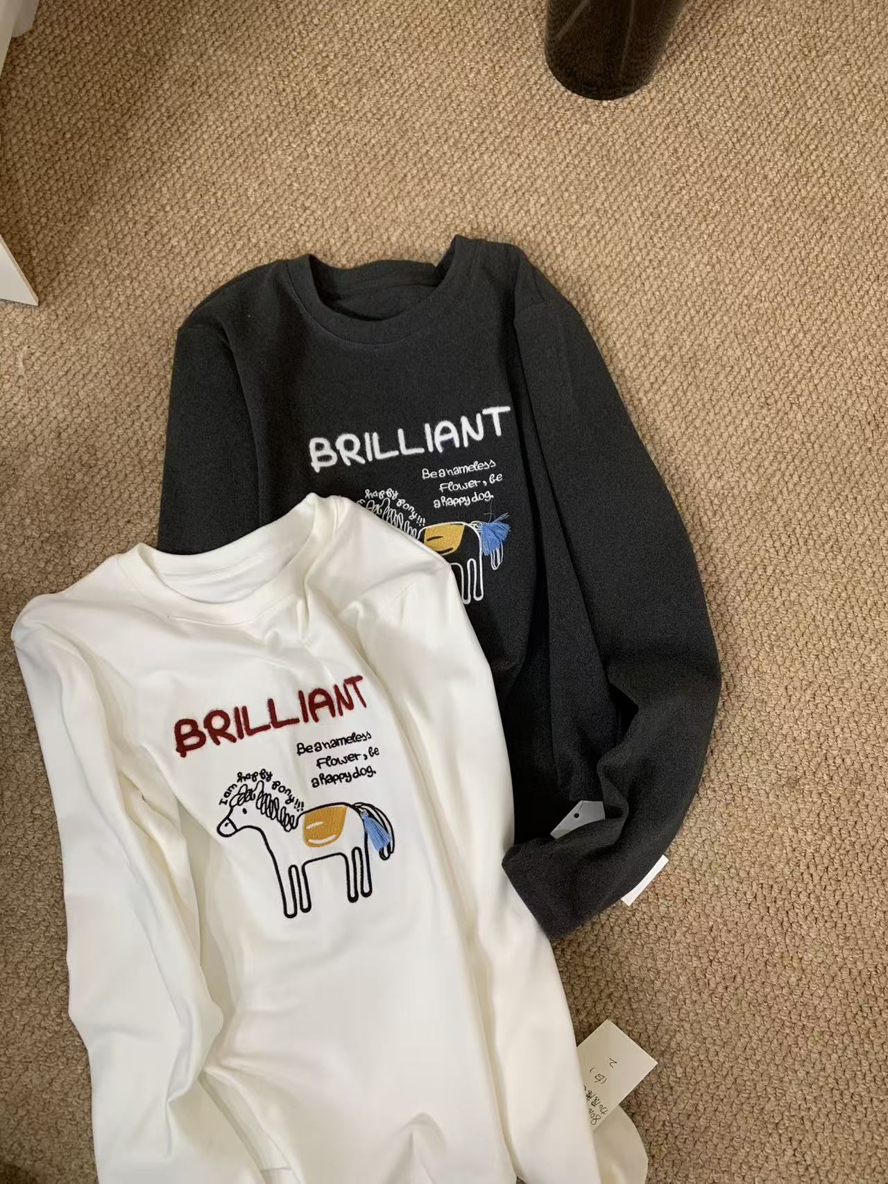 『雨美 Show』8096字母小马刺绣加厚磨毛T恤