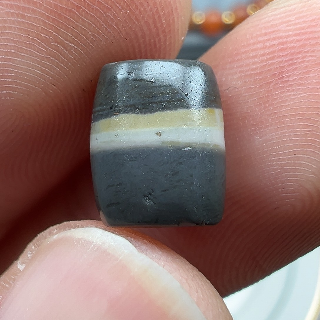 玛瑙/玉髓未镶嵌珠宝半成品x21   9.8×8河谷大孔