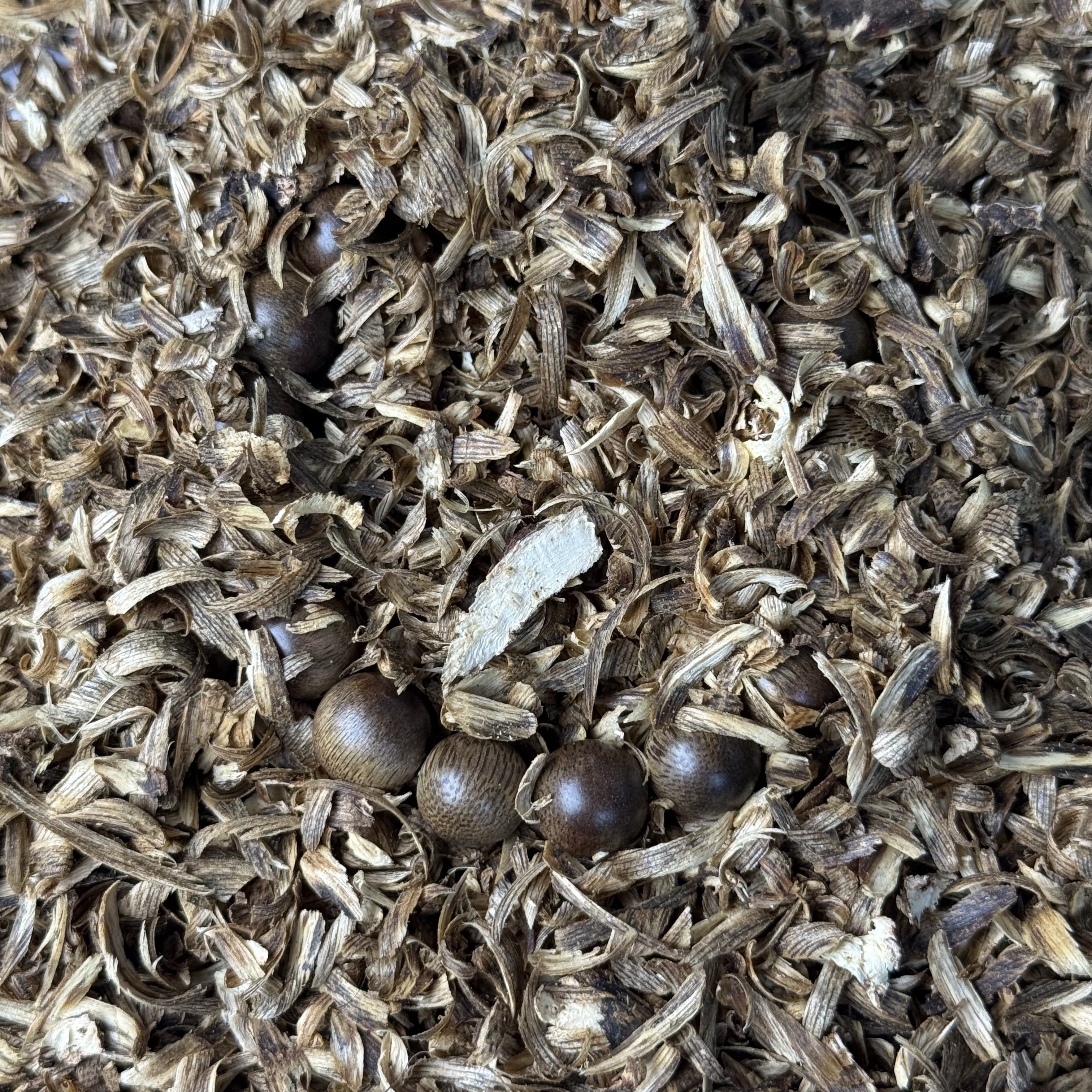 沉香沉香菩萨棋老料1.2＋沉香碎屑F1