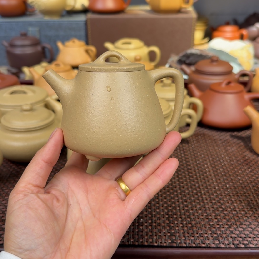 本山绿泥茶壶梨皮230毫升左右