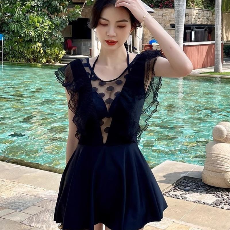 泳衣女款2025年新款爆款保守裙式连体微胖女孩遮肉大码高级感泳装