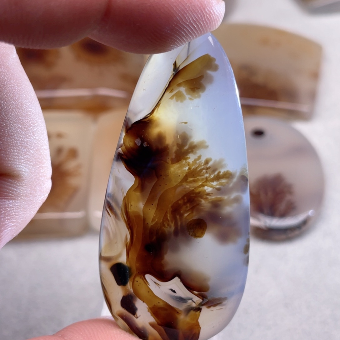 【闪购商品】玛瑙/玉髓颈饰合金