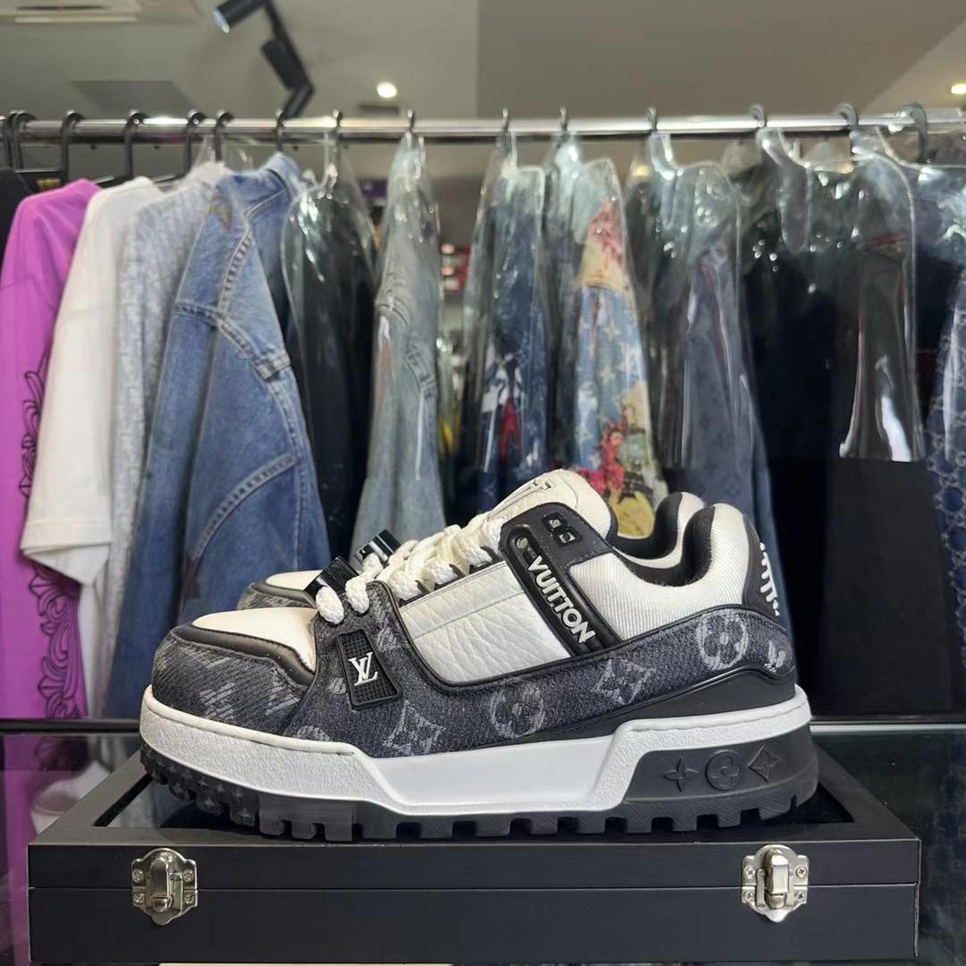 99新 LouisVuitton/路易威登 trainer胖丁黑白牛仔板鞋/41码