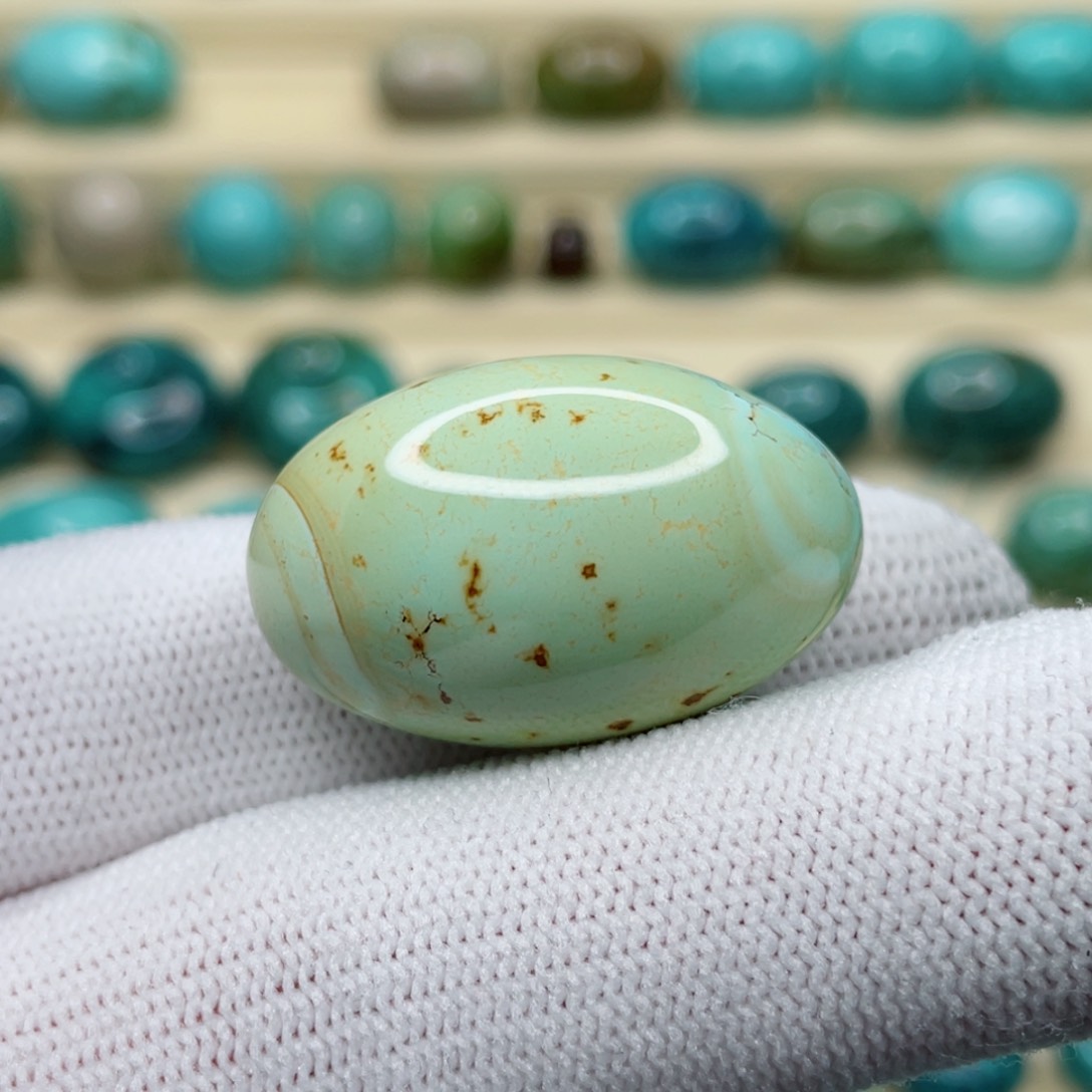 未镶嵌绿松石珠宝奇石