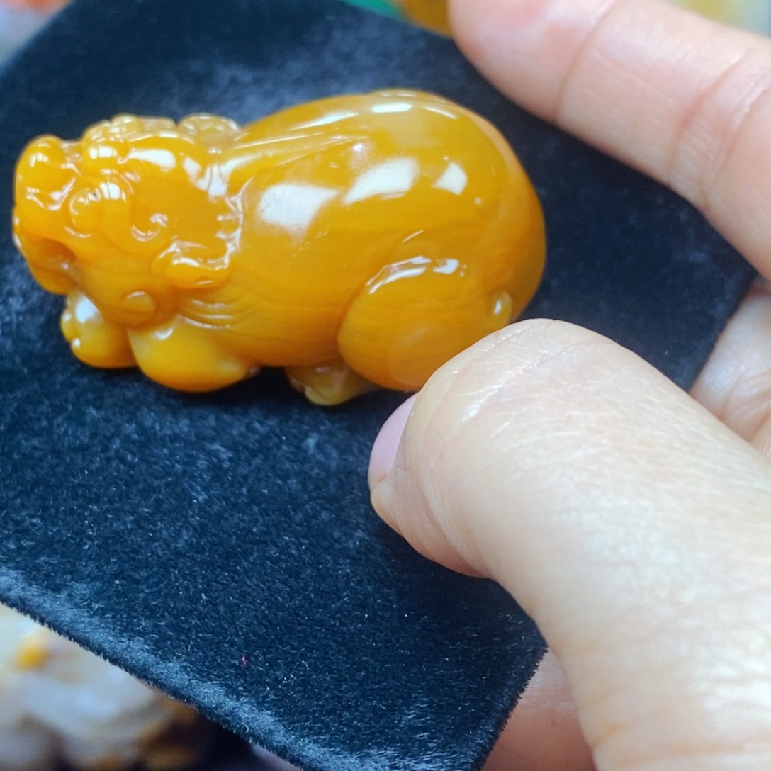 未镶嵌石英质玉（黄龙玉）吊坠(不含链)