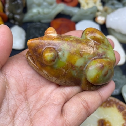 蛇纹石玉颈饰未镶嵌81