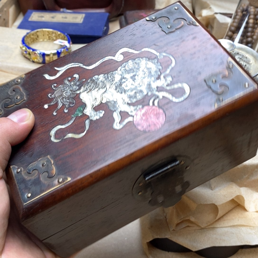 大叶紫檀（黑酸枝木类）