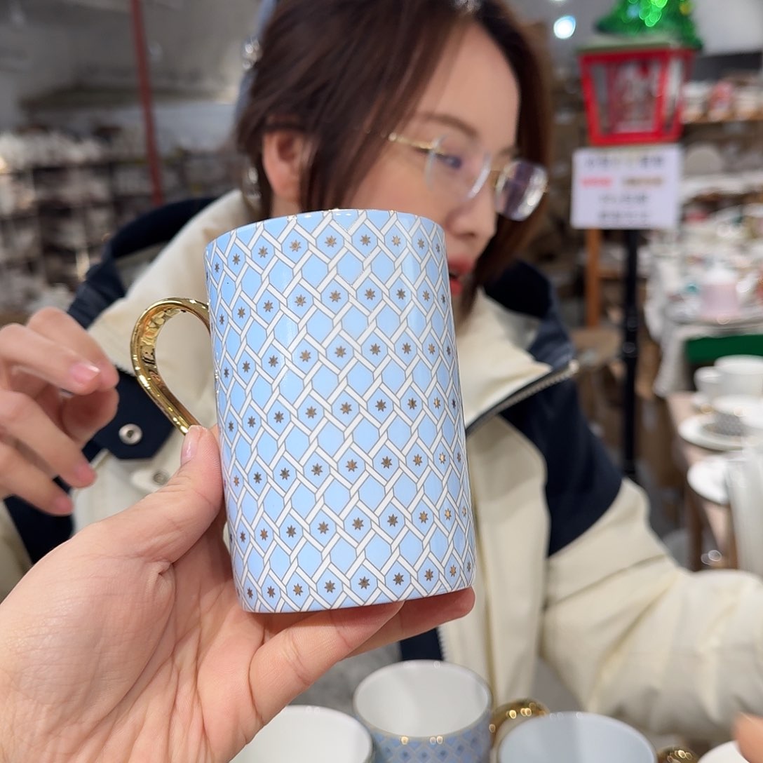 瓷鹅黄原单马克杯一个400ml微瑕