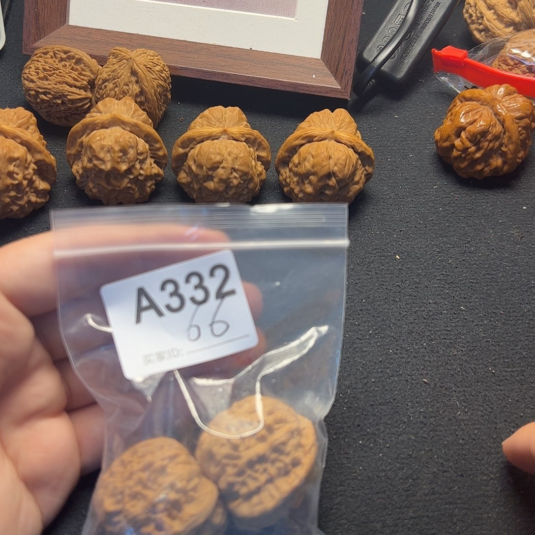 吊坠文玩核桃白狮子