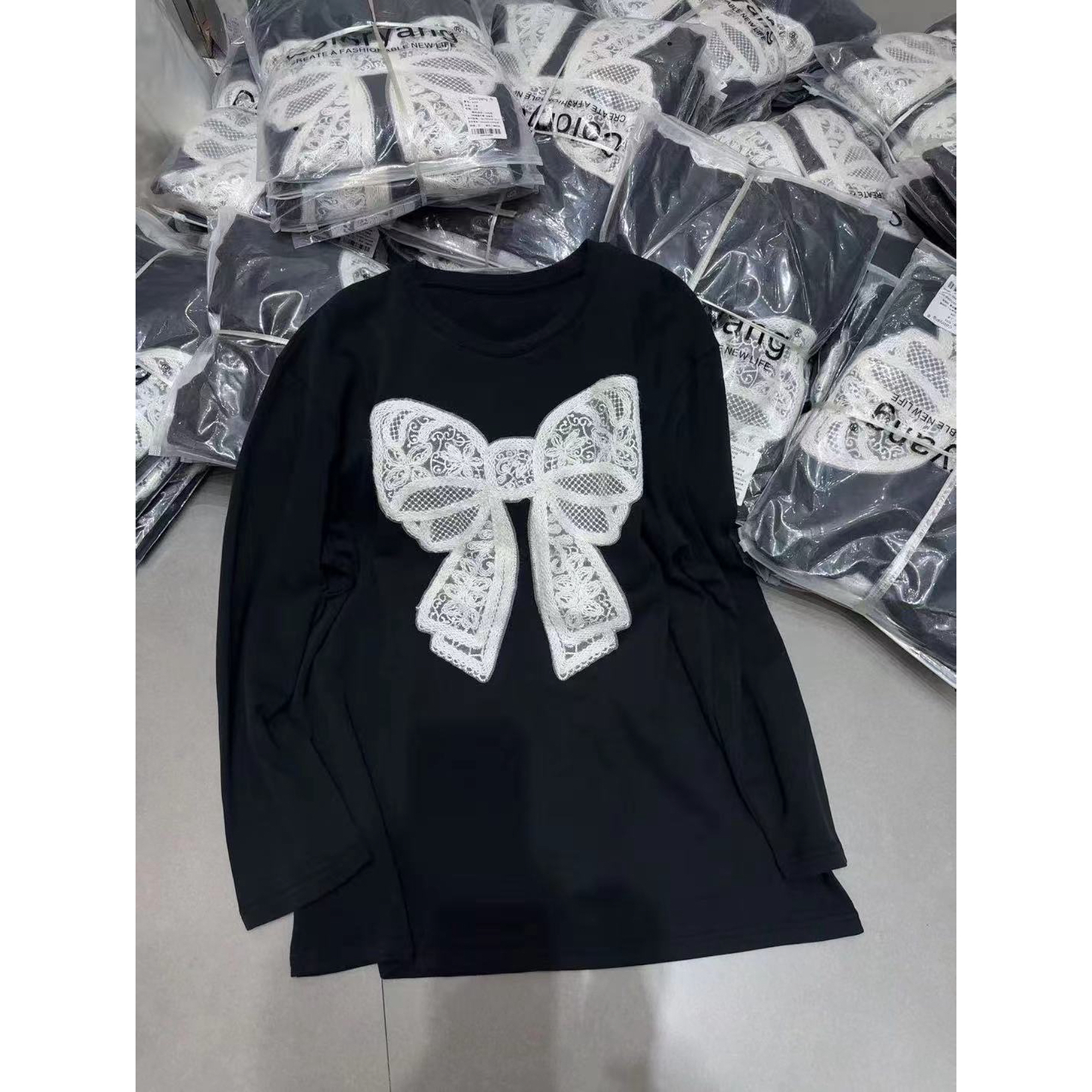 【仙仙推荐】蕾丝蝴蝶结长袖t恤9159