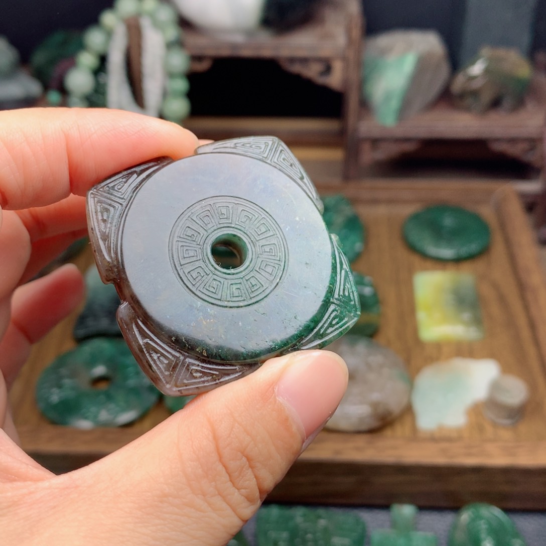 独山玉未镶嵌颈饰天**鑫