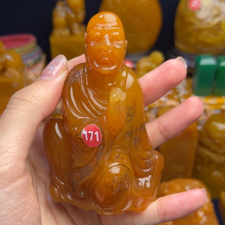 田黄石空****8题材：工艺品