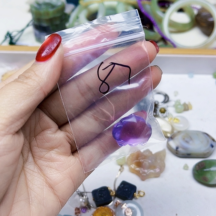 喋****和田玉（糖玉）未镶嵌珠宝半成品