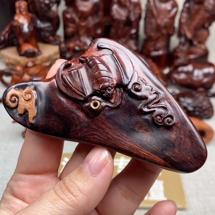 花梨木类端景台福在眼前