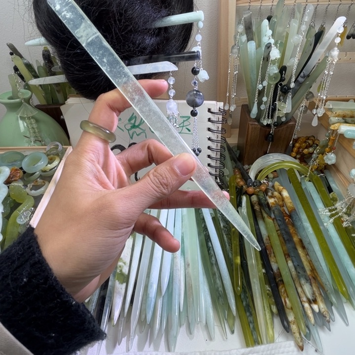 蛇纹石玉发饰未镶嵌天青冻淡绿暴风雪