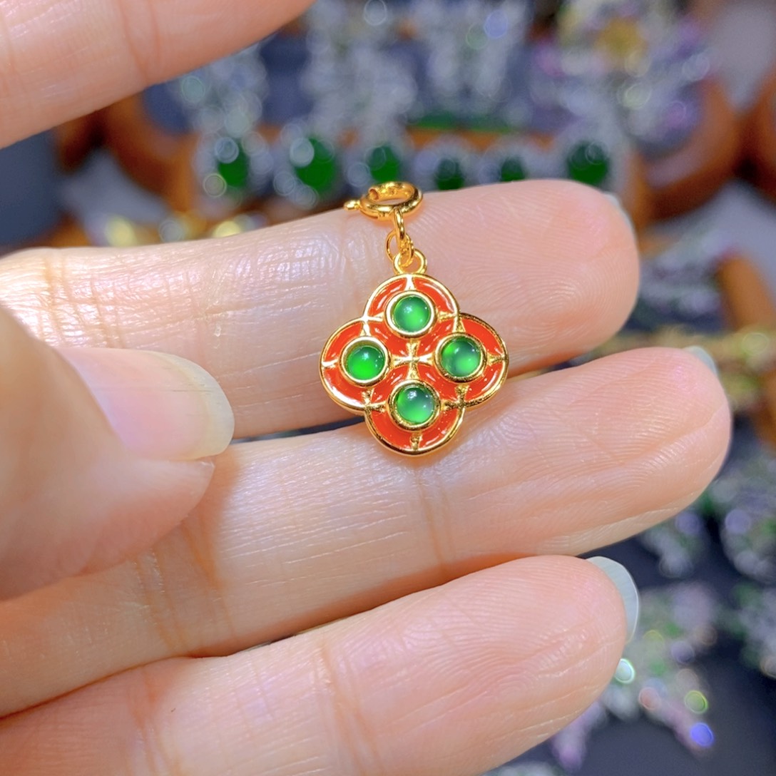 翡翠颈饰银S925镶嵌天然翡翠