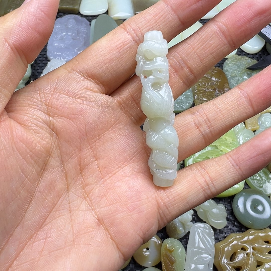 和田玉未镶嵌吊坠(不含链)