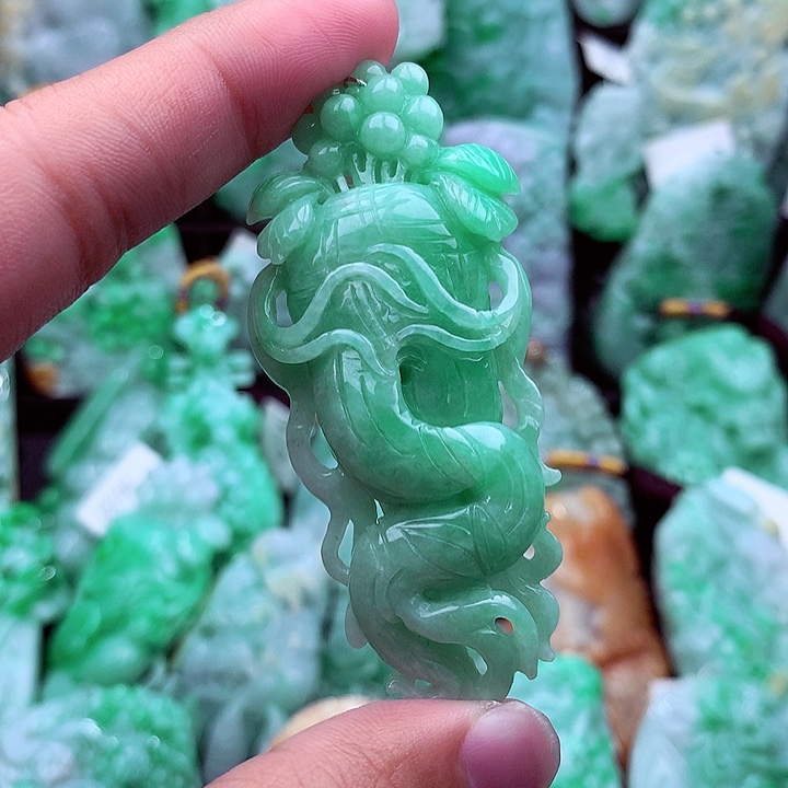 翡翠吊坠(不含链)未镶嵌