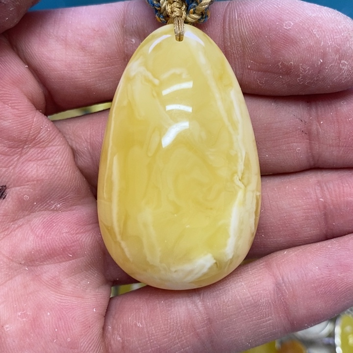 蜜蜡裸石未镶嵌吊坠