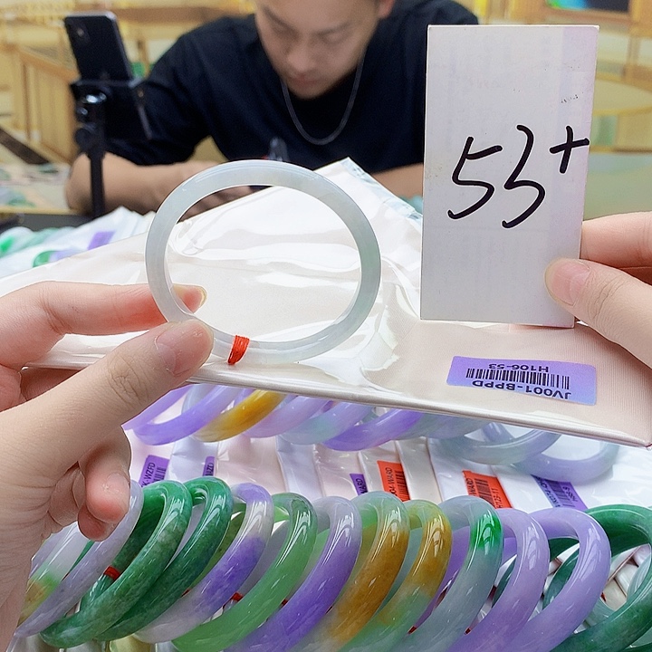 翡翠未镶嵌手镯oi