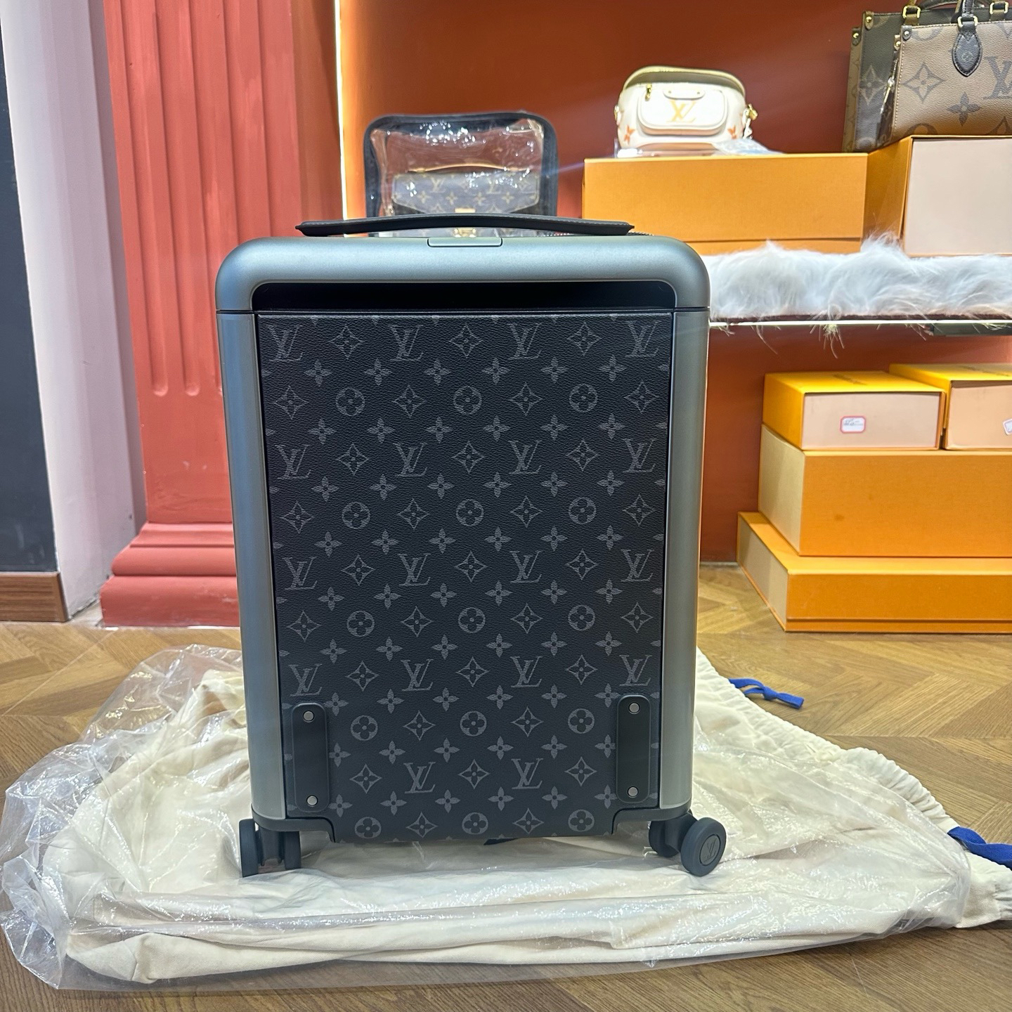 未使用 LouisVuitton/路易威登 路易威登黑老花行李箱拉杆箱33cm