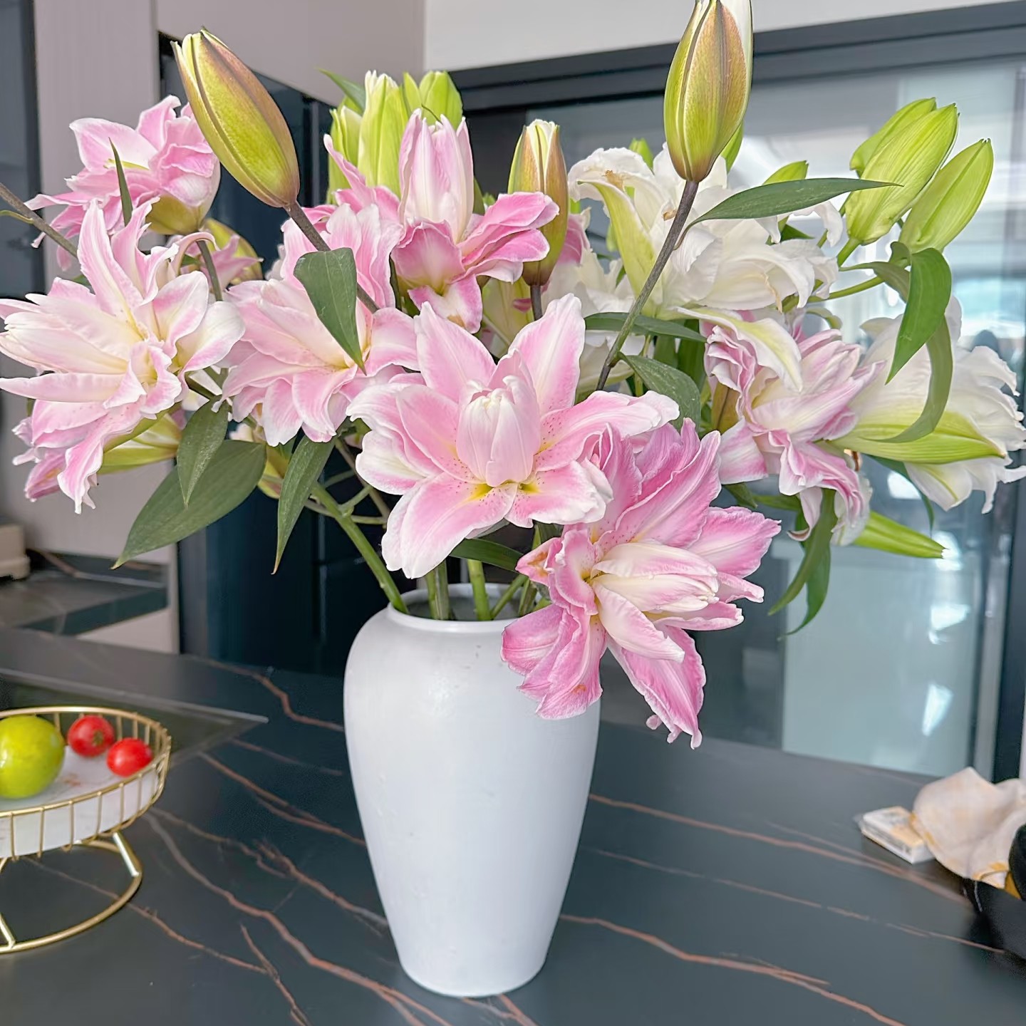 [家居花]［颜色随机］3个花苞单支白色/粉色重瓣百合满39起送