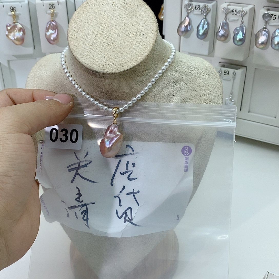 淡水珍珠颈饰合金