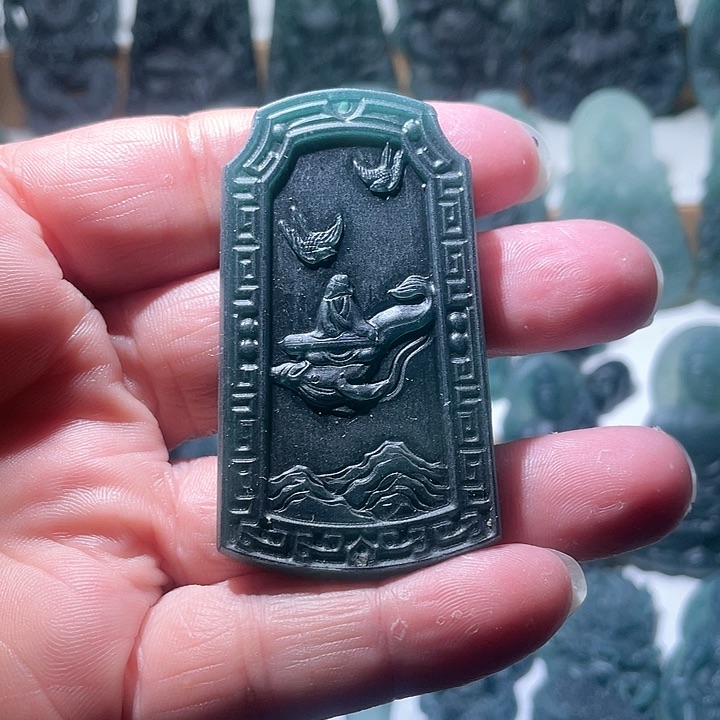 定制翡翠未镶嵌山水