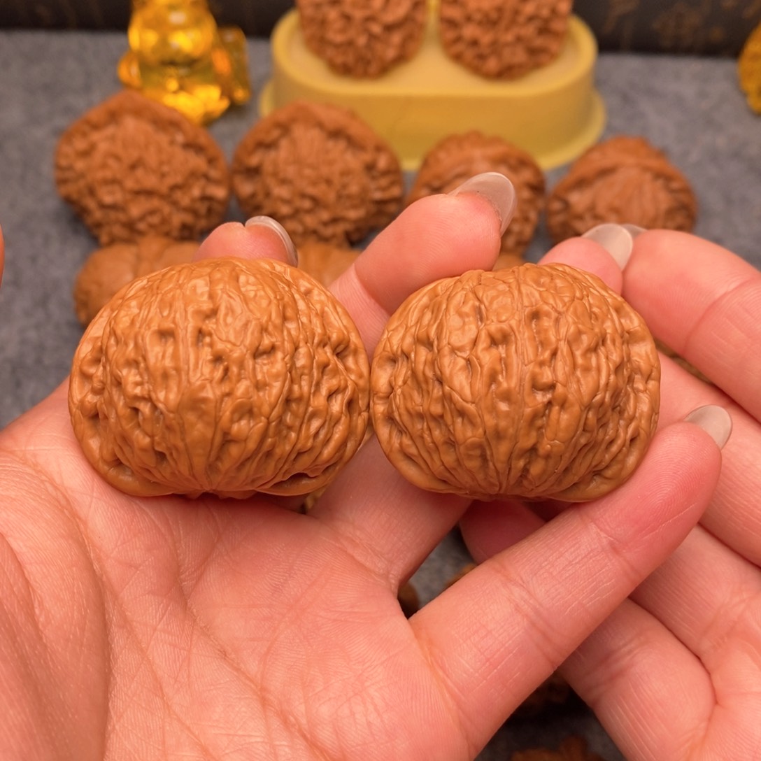 文玩核桃把件A****?毕业铁锤41加全品