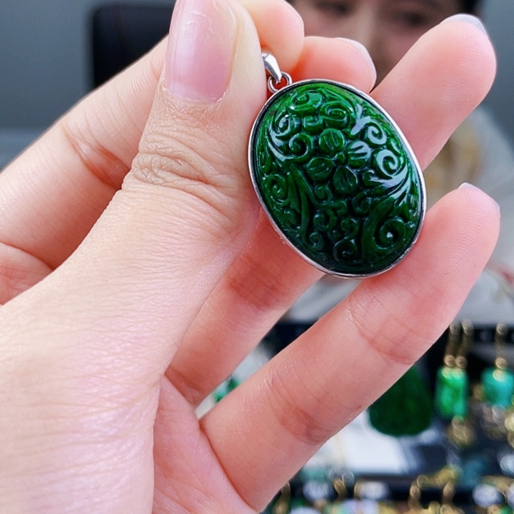 翡翠颈饰银S925镶嵌饰品