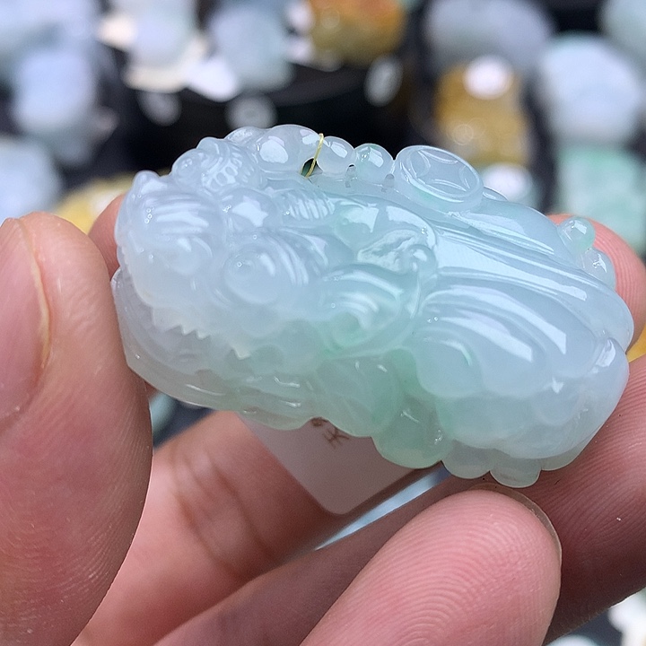 翡翠未镶嵌颈饰天然缅甸翡翠貔貅吊坠